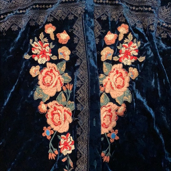 Velvet front blouse ,scarf back stitched flowers . - Picture 3 of 4